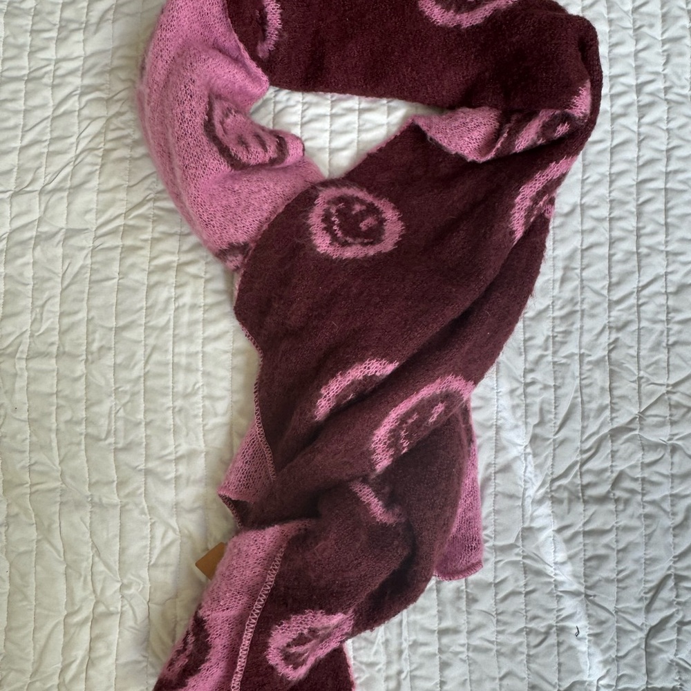 Steve Madden 🙂 scarf